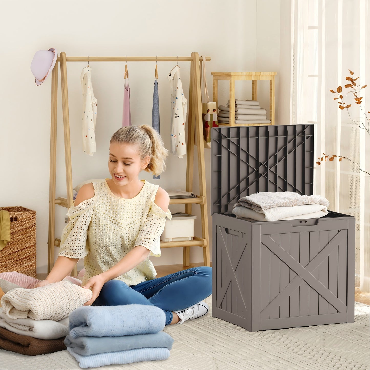 EasyUp 32 Gallon Resin Deck Box, Lockable Patio Outdoor Storage Box for Furniture, Garden Tools and Tools Storage, Waterproof Outside Storage Boxes